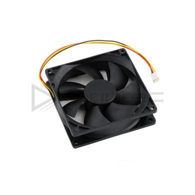 Вентилятор охлаждения 7015 7x7см 12V 0.2A кулер 3-pin